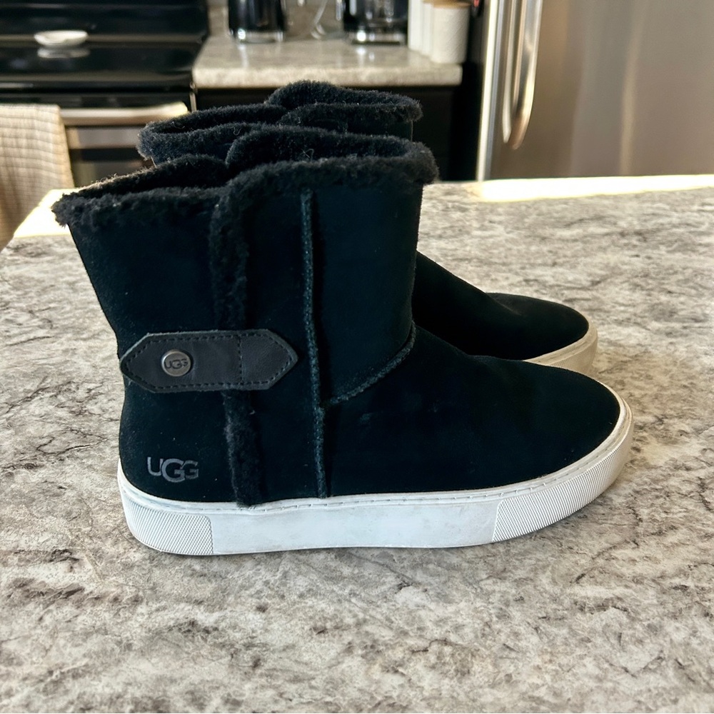 Ugg Sneaker Boots Black Size 7